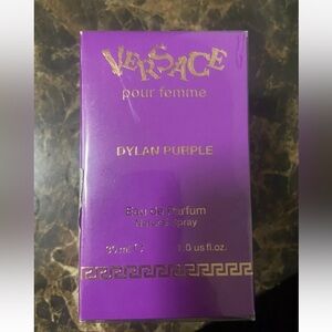 VERSACE DYLAN PURPLE by Gianni Versace (WOMEN) - EAU DE PARFUM SPRAY 1.0 fl oz